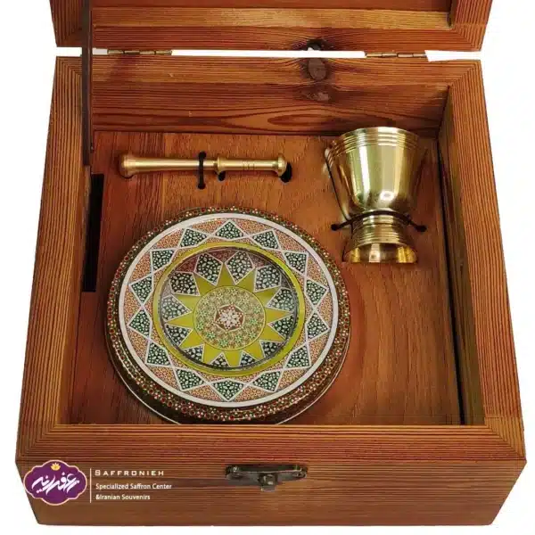 -چوبی-زعفران-و-هاون-با-طرح-ایرانی-1